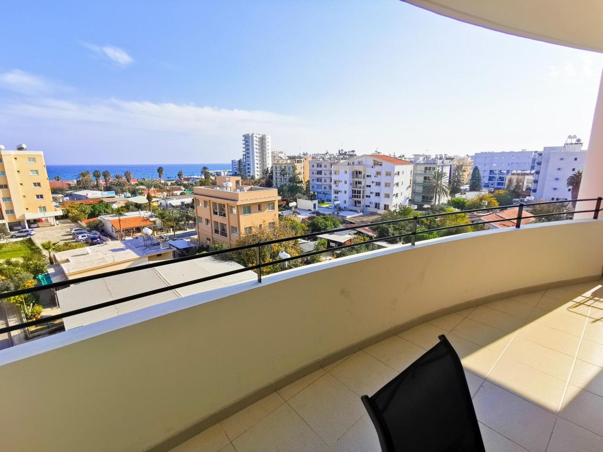 לרנקה License To Chill Apartment מראה חיצוני תמונה